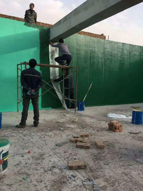 福绵针对老旧车间地面普遍存在的起砂、裂缝问题